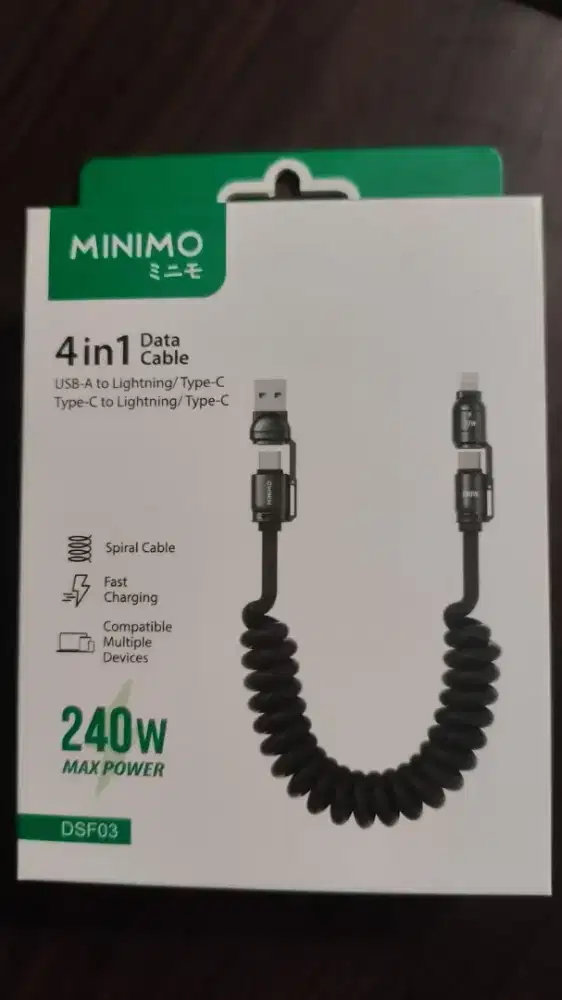 Minimo DSF03 adalah kabel data multiport 4-in-1
