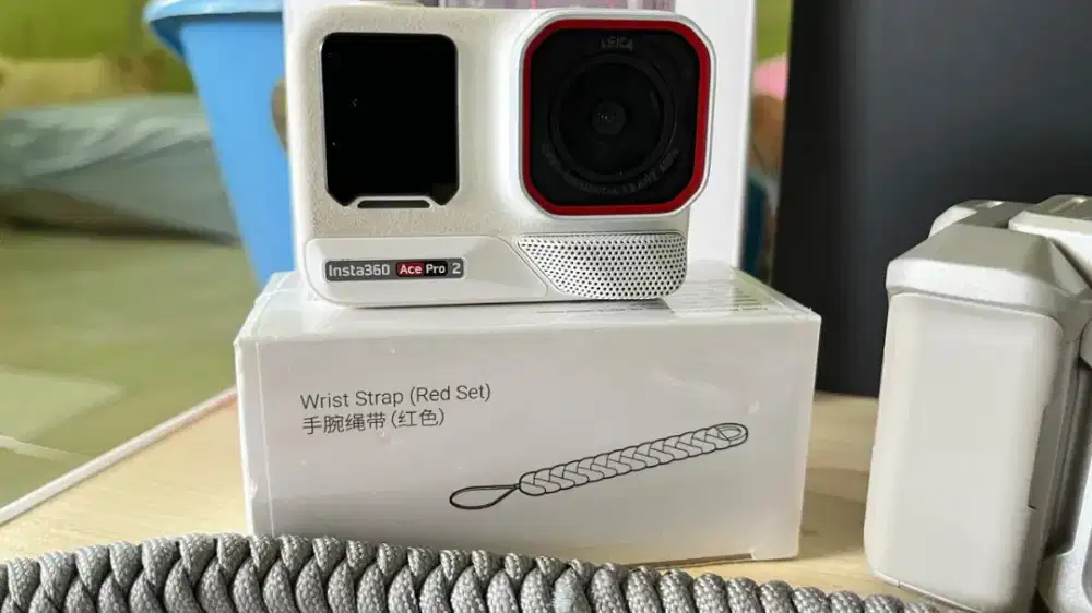 Insta 360 ace pro 2 + casing