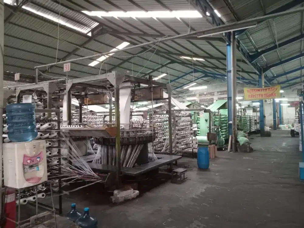 Dijual Pabrik Plastik di Karanganyar Jawa Tengah, Lengkap dengan Mesin, Stok Barang & Pelanggan – 47 Miliar Nego