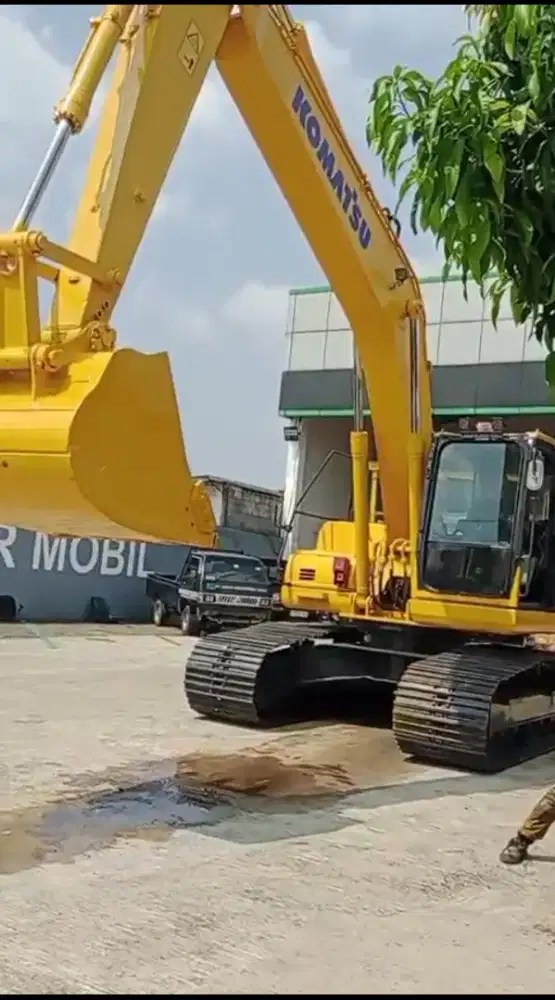 Excavator komatsy pc210-10MO THUN 2019. GRES SIAP KERJA