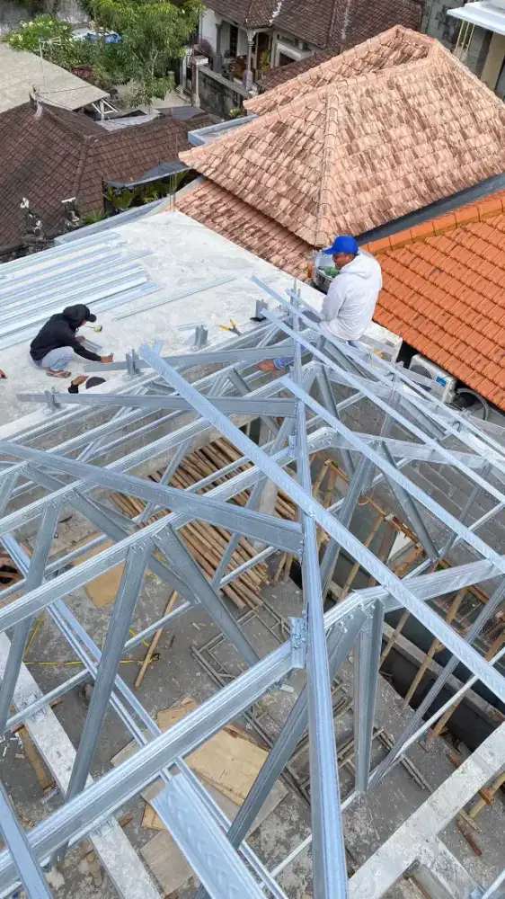 Jasa pemasangan rangka atap baja ringan dan renovasi rumah