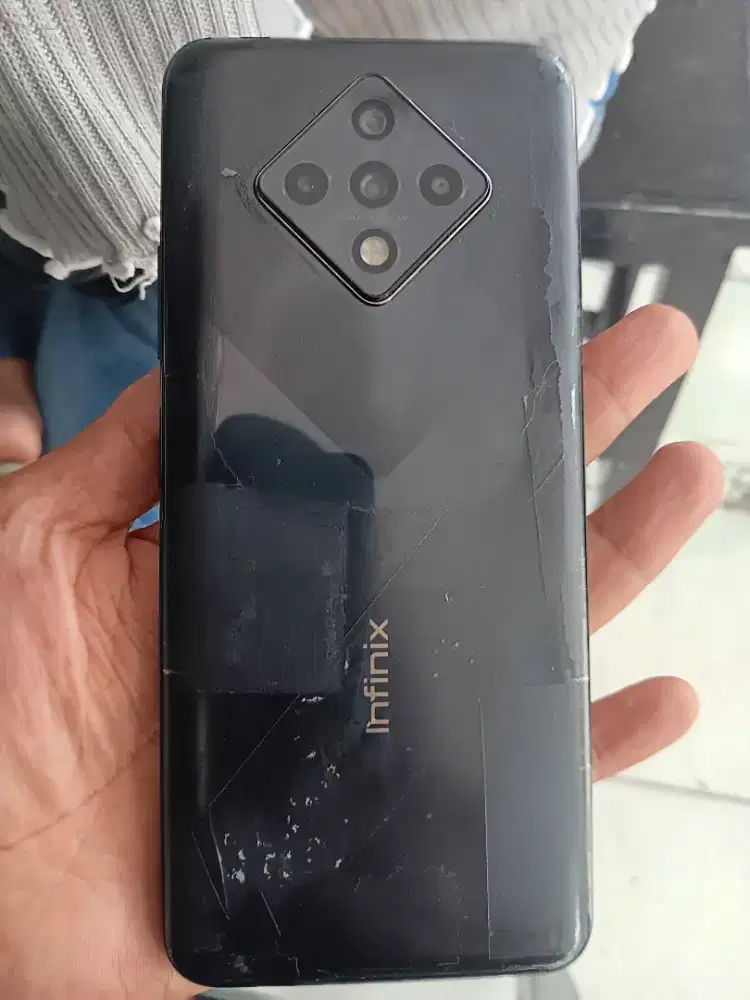 Infinix zero 8. Ram  8/128.  Minus. Sinyal g da. Kamera depan gk bisa.