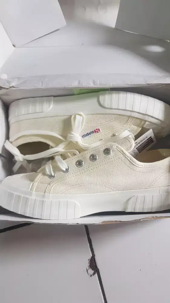Sepatu Wanita Superga Italy
