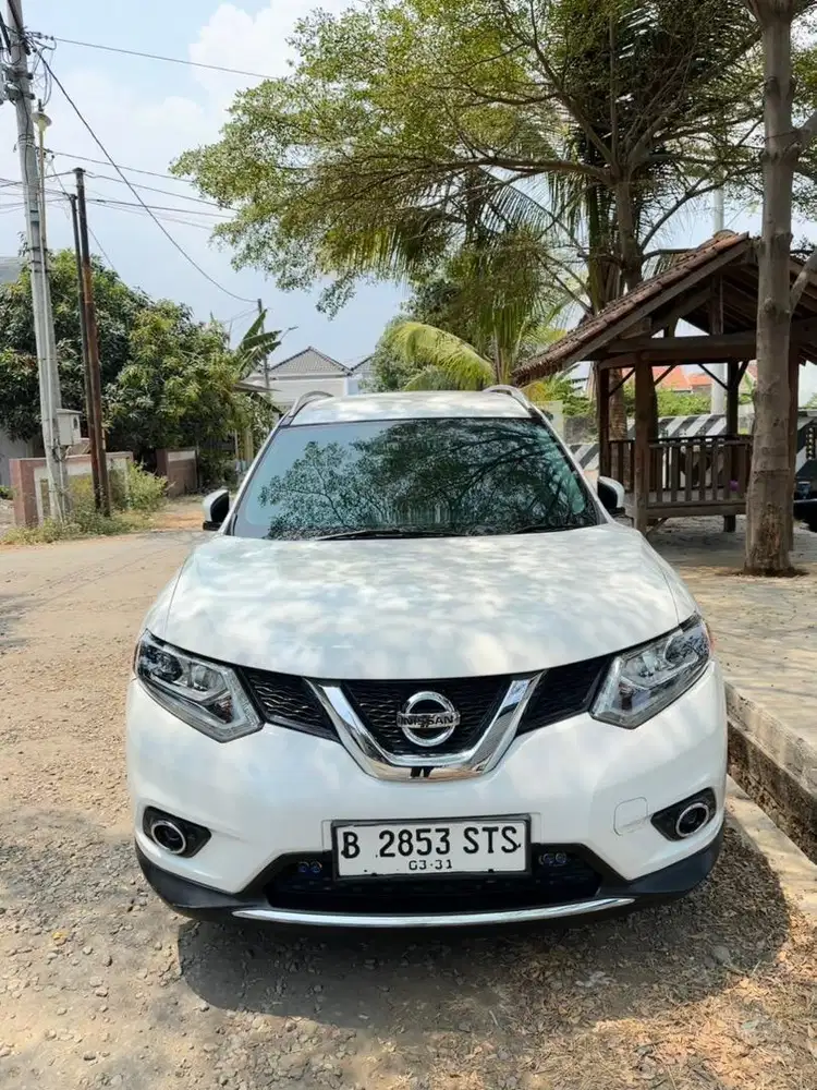 Nissan Xtrail T32 2.5 Tahun 2016 Putih Metalik