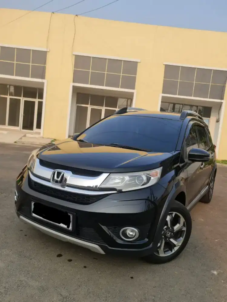 Honda BR-V  E CVT Black Edition Kondisi 95% OrisiniL Pemakaian Pribadi