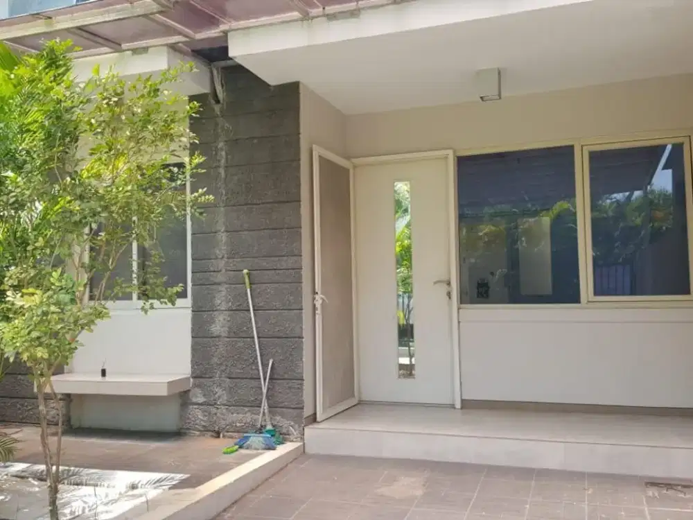 Rumah Alam Galaxy Hunian Praktis untuk Disewa Surabaya Barat