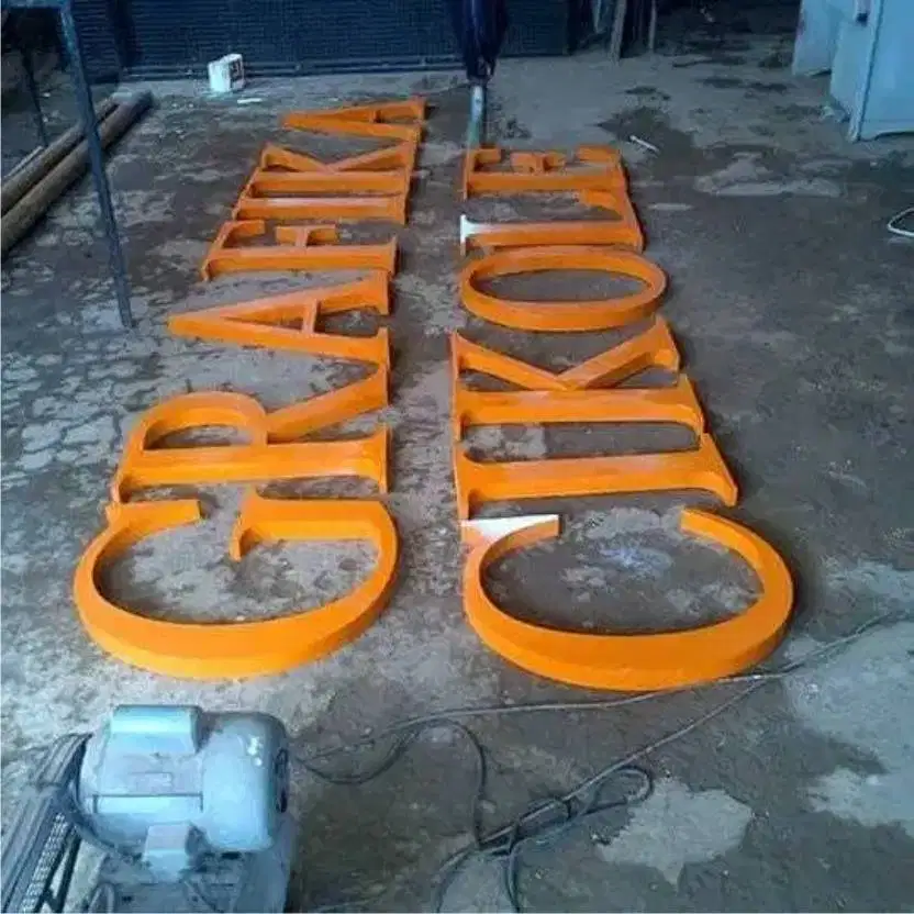 Huruf timbul letter sign 3D papan nama tulisan logo custom unt kantor