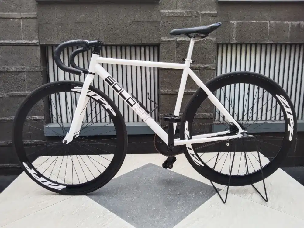 Sepeda fixie solois 02