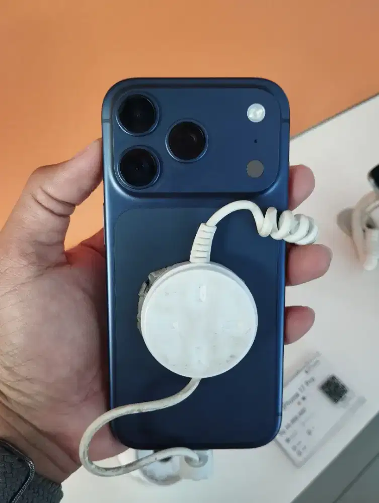 iPhone 17 pro 256 cashback upto 2 juta