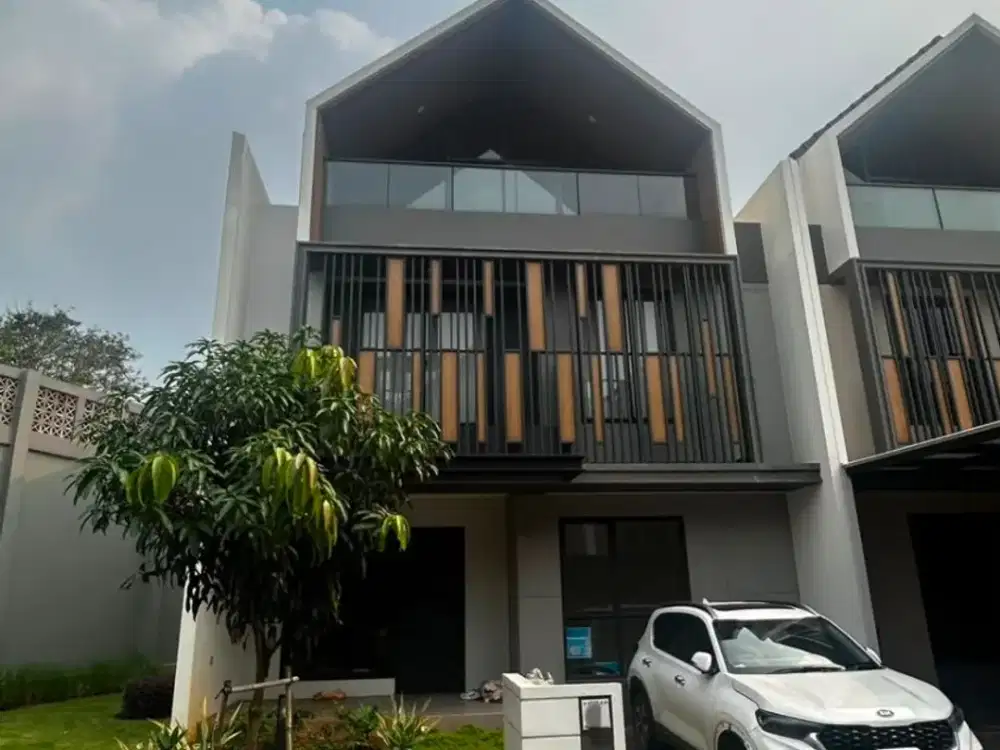 DIJUAL Rumah 3 Lantai Attic 8x12 Strozzi Summarecon Gading Serpong