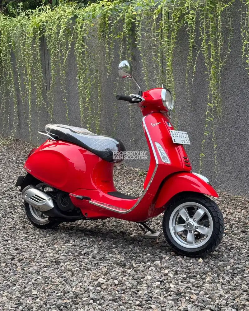 JUAL MURAH VESPA PRIMAVERA 150 3V 2014 MULUS