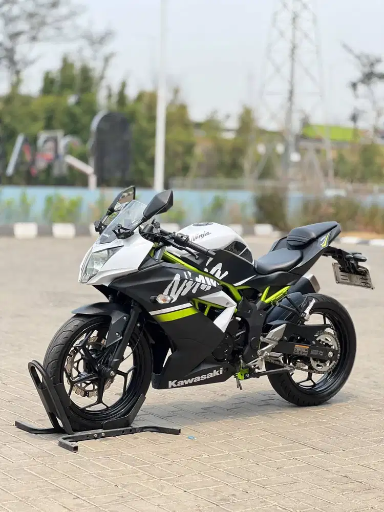 KAWASAKI NINJA 250 MONO SL 2019 HITAM PUTIH KM 5K PAJAK ON SIAP GASS