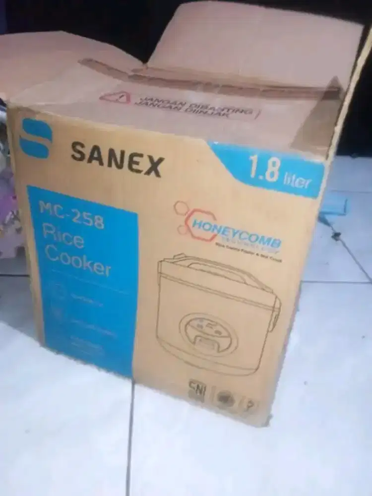 Rice Cooker Sanex 1.8L
