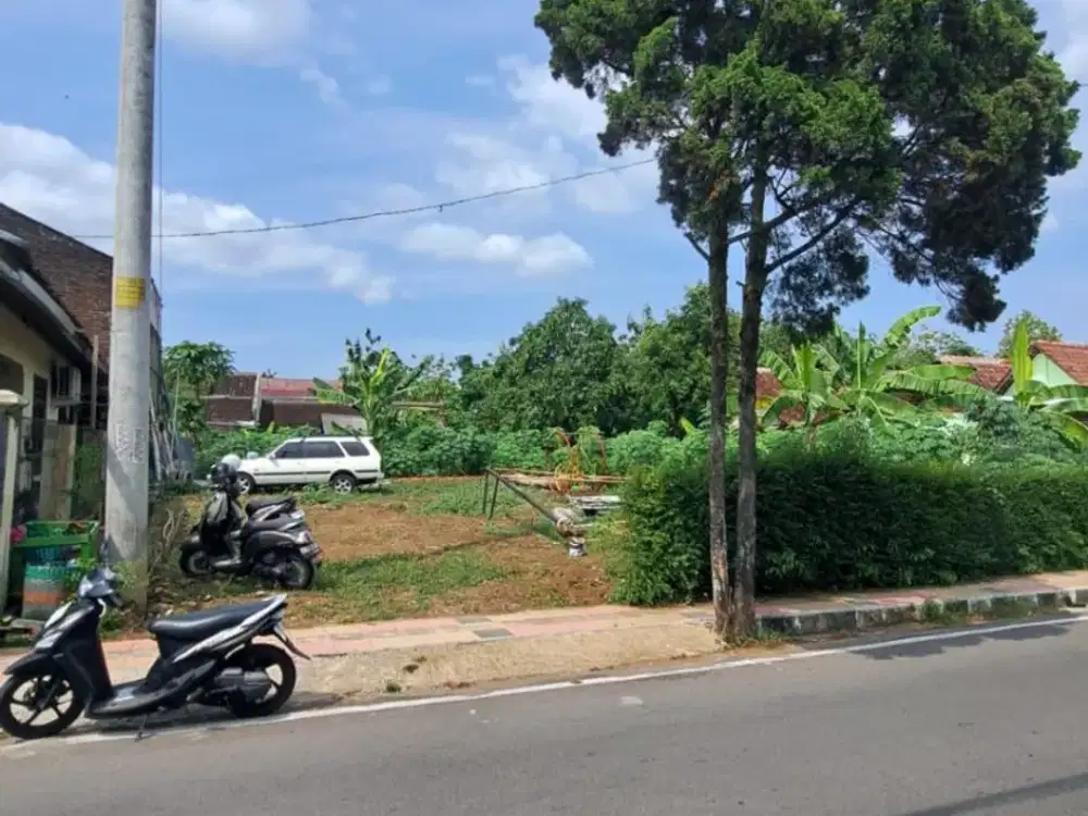 Dijual Tanah Strategis di Karanganyar, Lebar Depan 10 Meter, Cocok untuk Kost dan Resto – 6 Juta/m² Nego