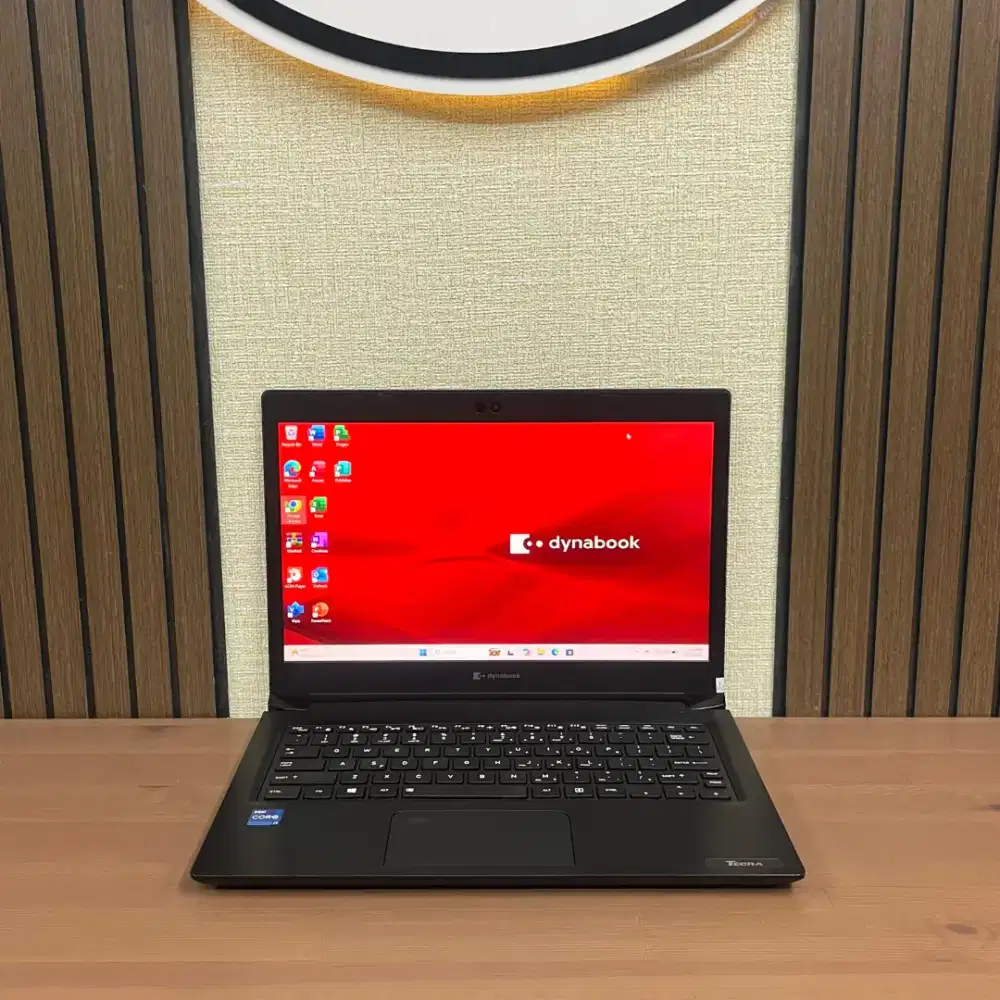 Toshiba Dynabook Tecra A30-J | Intel Core i7 Gen 11 | 8 GB/256 GB
