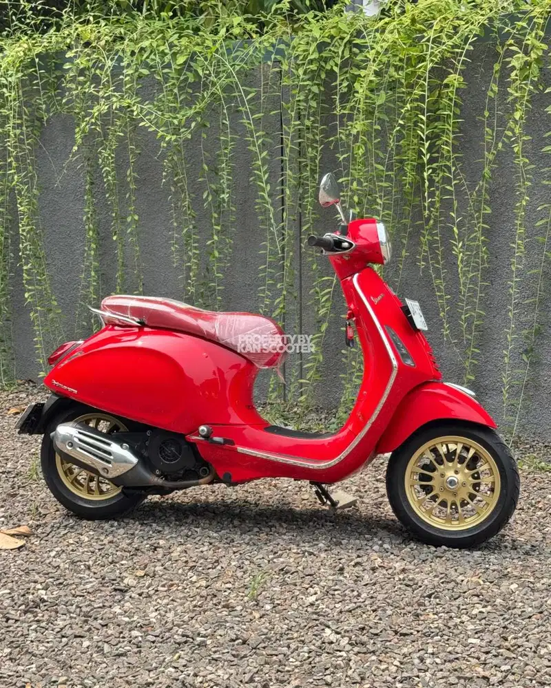JUAL MURAH VESPA PRIMAVERA 150 IGET 2016 MULUS