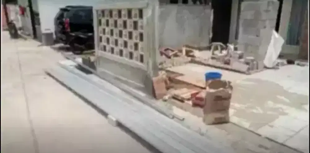 Tukang bangunan harian dan borongan