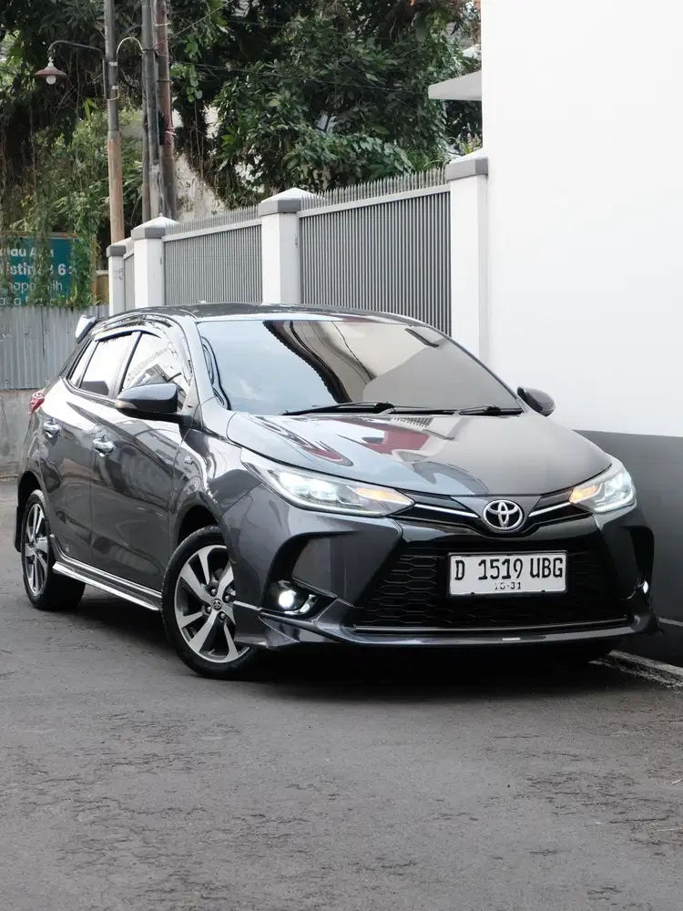 Toyota Yaris GR Sport 1.5 S CVT Hatchback 2021
