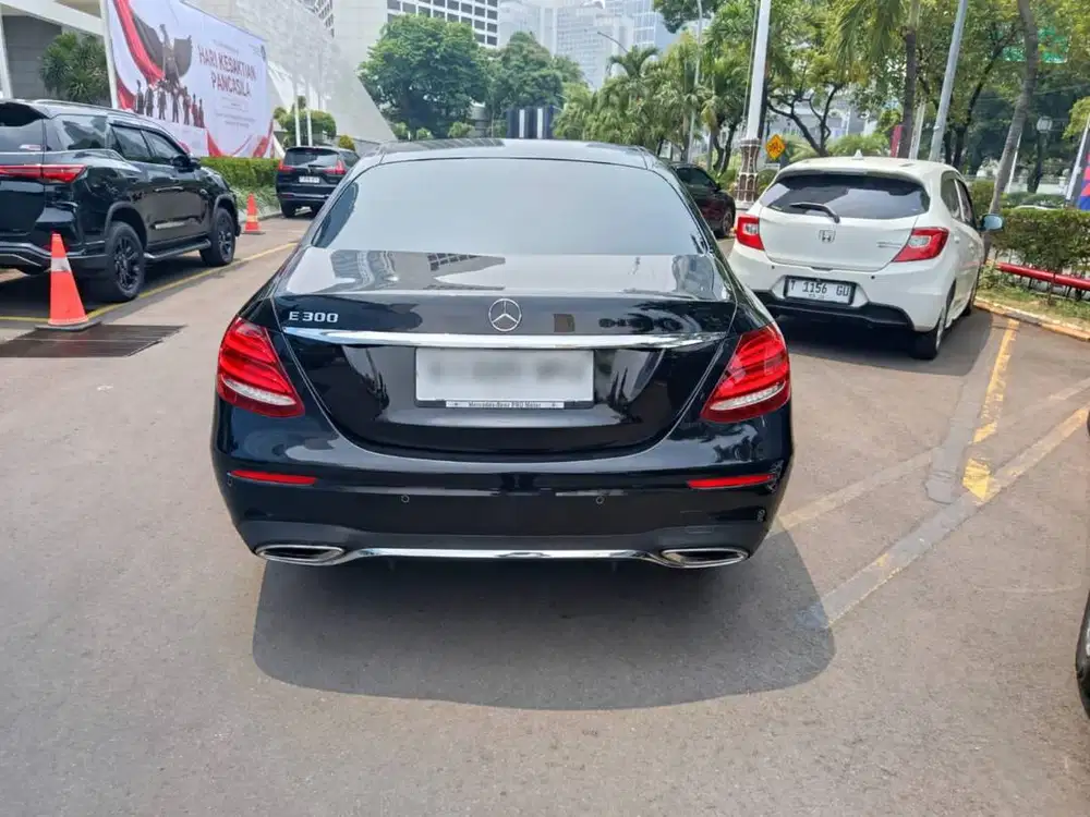 Mercedes Benz E300 AMG 2018 Full Option | Low KM | Black On Black