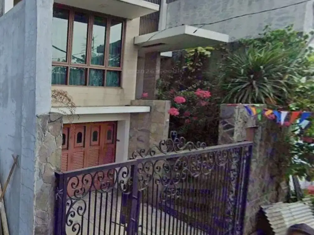 Di Jual Rumah  3 Lantai Lokasi Strategis di Kebagusan Raya, Jakarta Selatan