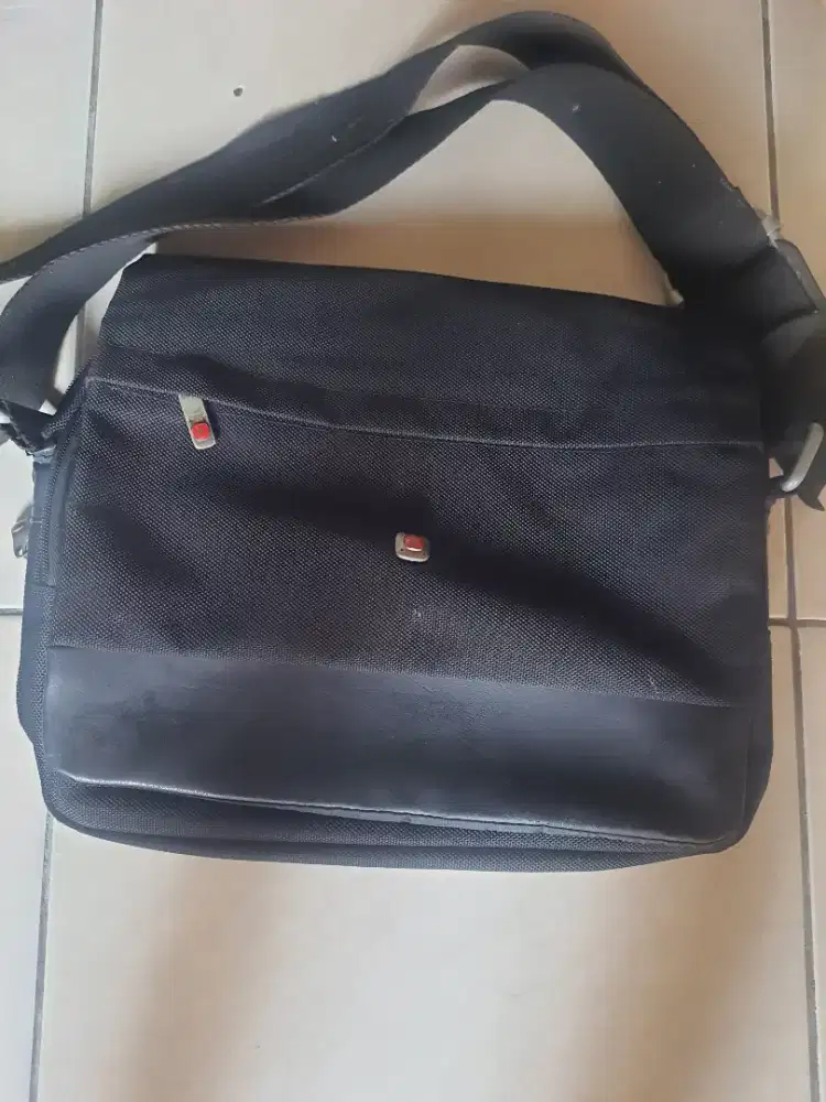 Preloved tas kantor muat banyak