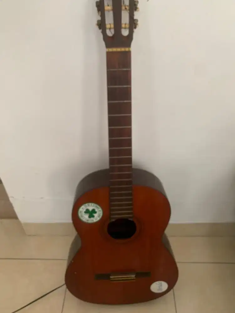 Jual gitar klasik Yamaha kondisi bagus tanpa senar Jual Cepat