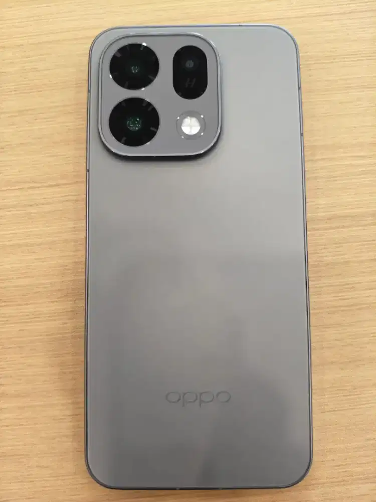 OPPO FIND X9S..