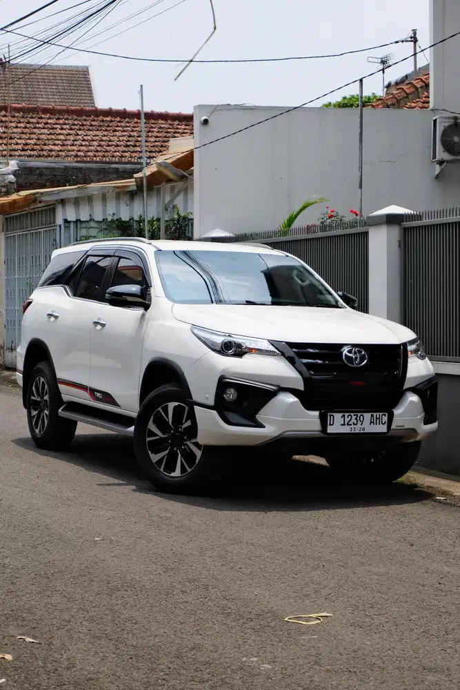 Toyota Fortuner 2.4 VRZ TRD Sportivo 2018