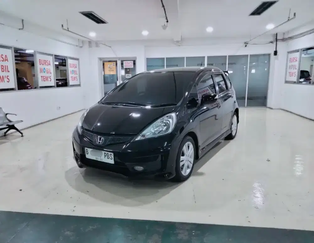 (ANTIK) Honda Jazz RS 1.2 at 2011 (KM LOW)