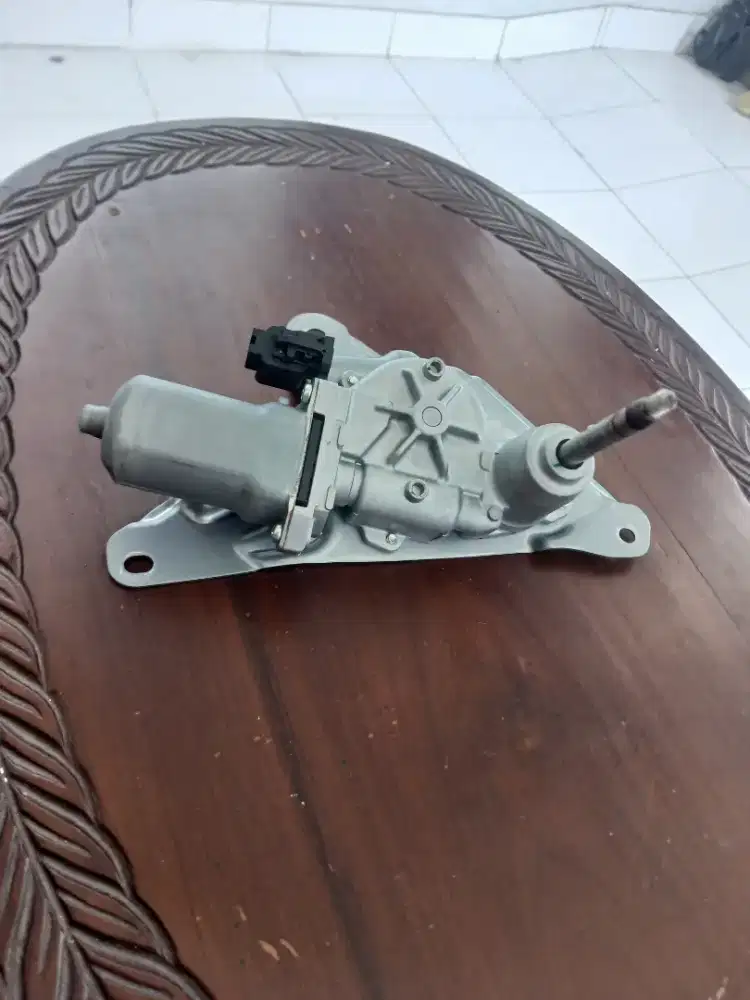 Di jual motor wiper belakang agya