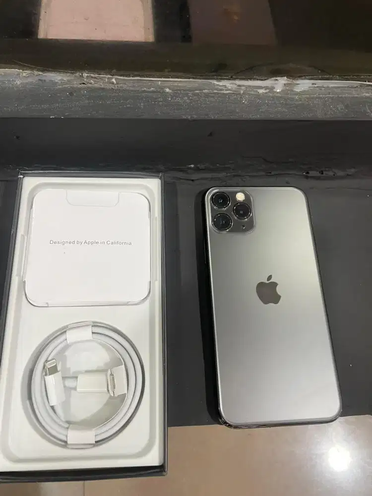 iphone 11 pro 256gb hanya pribadi