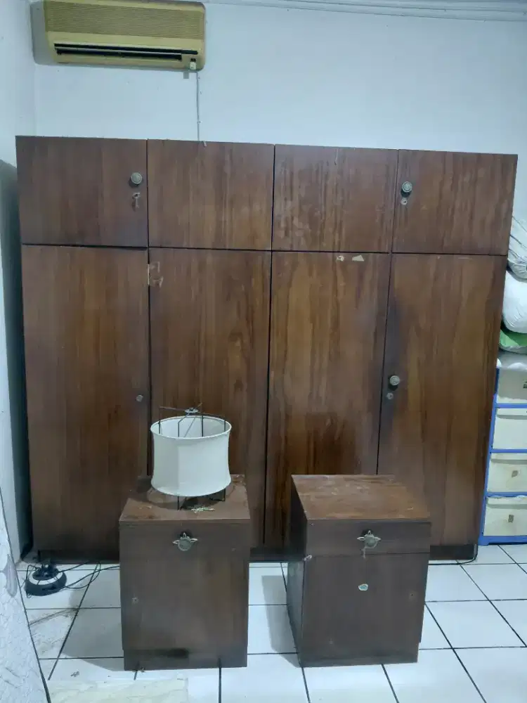 Lemari baju kayu jati