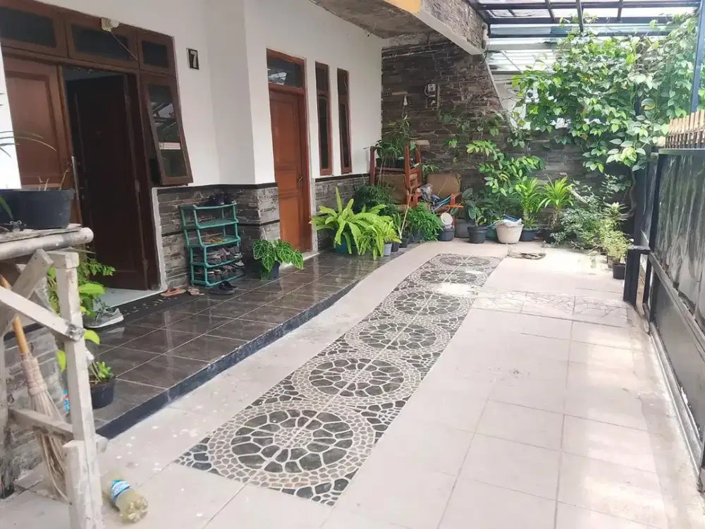 Rumah 2 LT Strategis di Sayap Karapitan Gurame Bandung