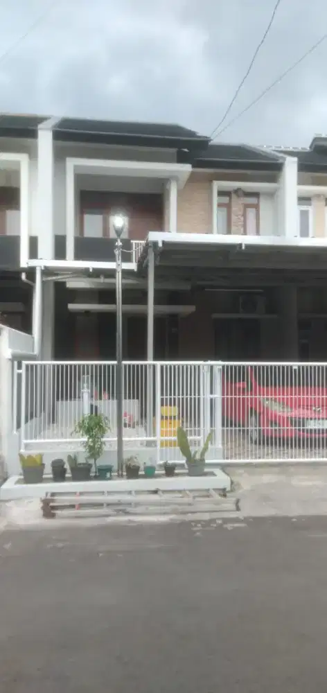 Sewa/kontrak rumah 2 lantai kota bandung