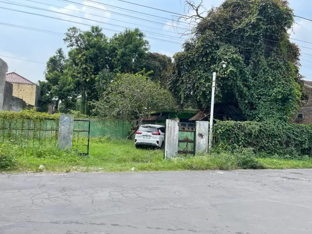 Dijual Tanah Strategis di Gentan, Luas 2.054 m², Lebar Depan 27,5 Meter – 7 Juta/m²
