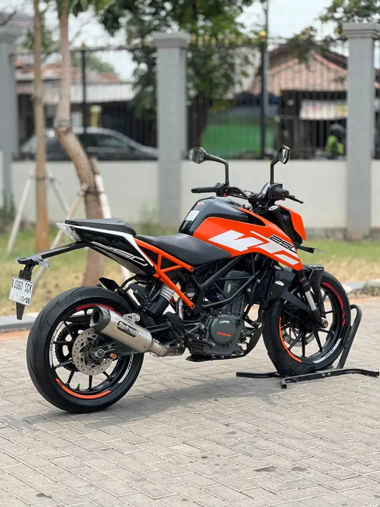 NAKED IDAMAN! KTM DUKE 250 ABS ORANGE 2018 MULUS SIAP RIDING