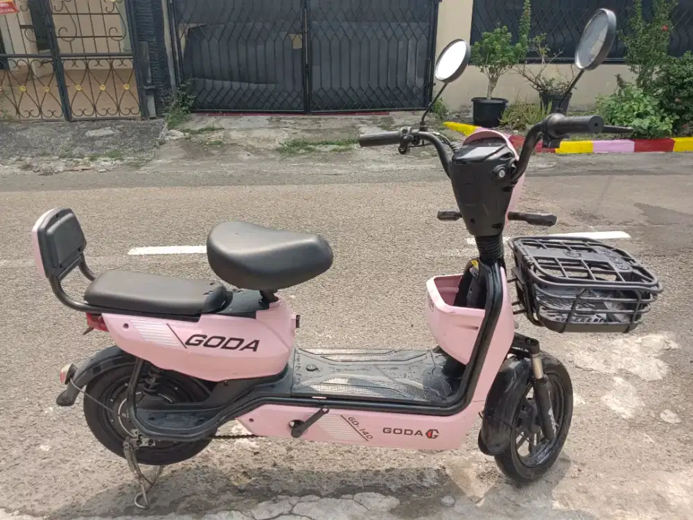 Sepeda listrik merk Goda