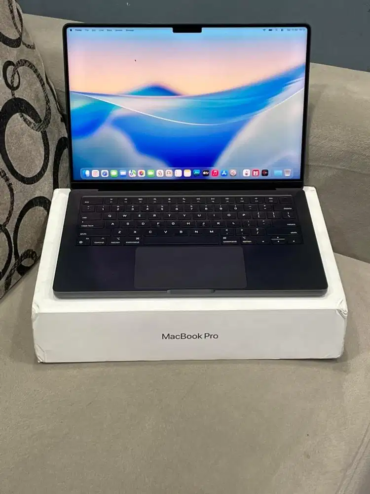 Macbook Pro M4 2024 14” 24/512 Space Black ex iBox