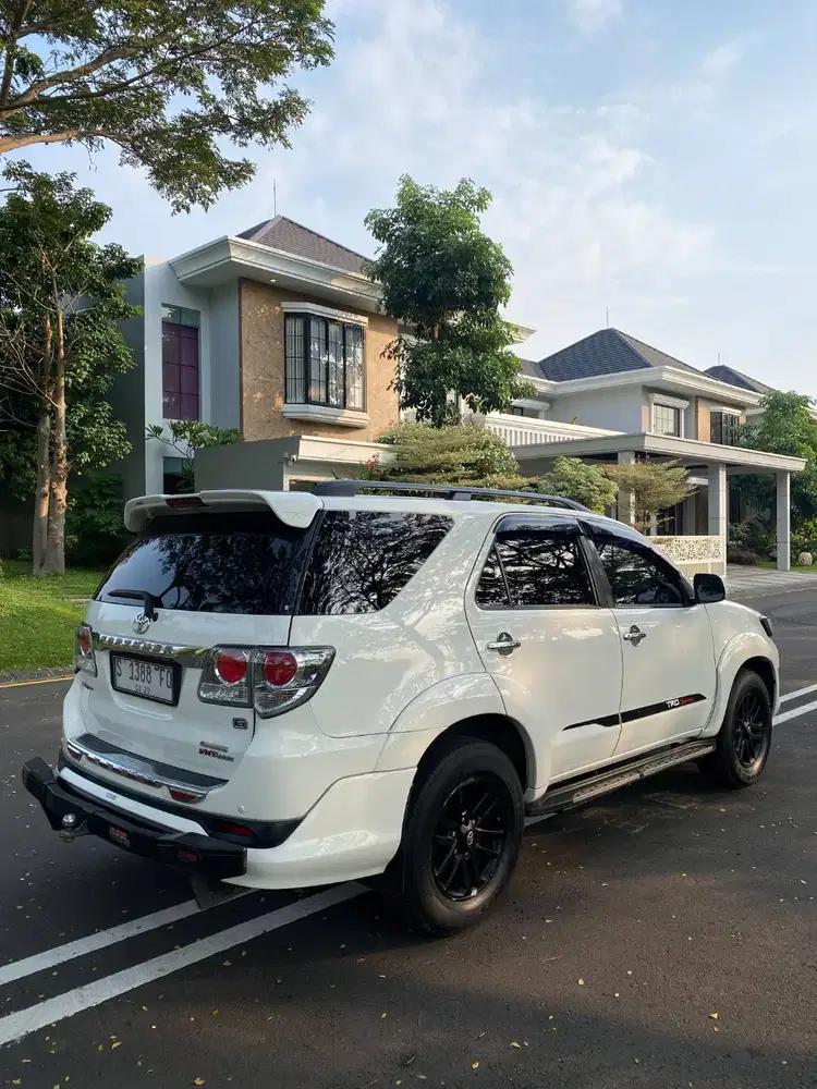 SUPER IRIT! FORTUNER VNT TRD 2014