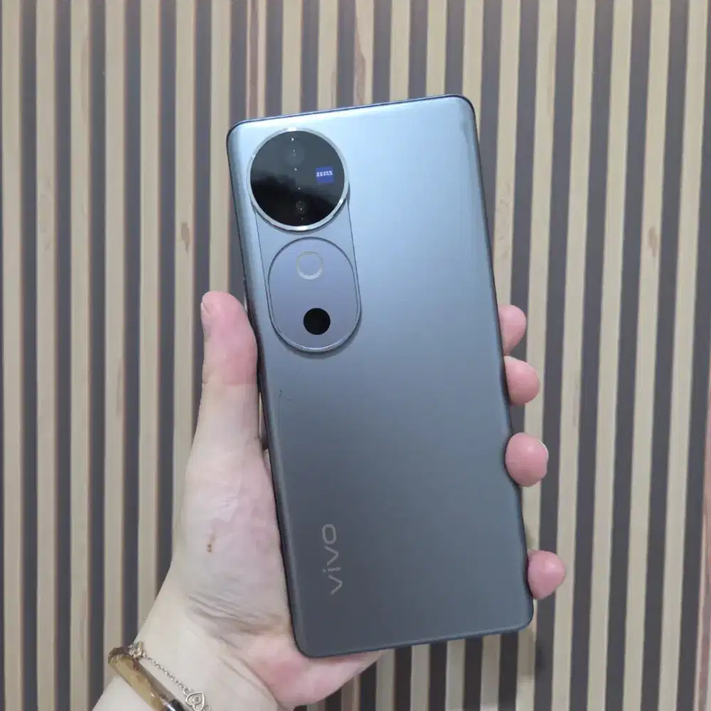 Vivo V40 5g 12/256 Fullset Normal nominus