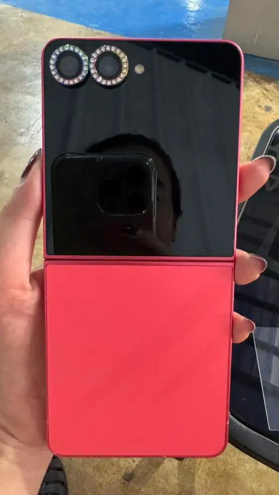Samsung Flip 7 RAM 12/512GB Coral Red