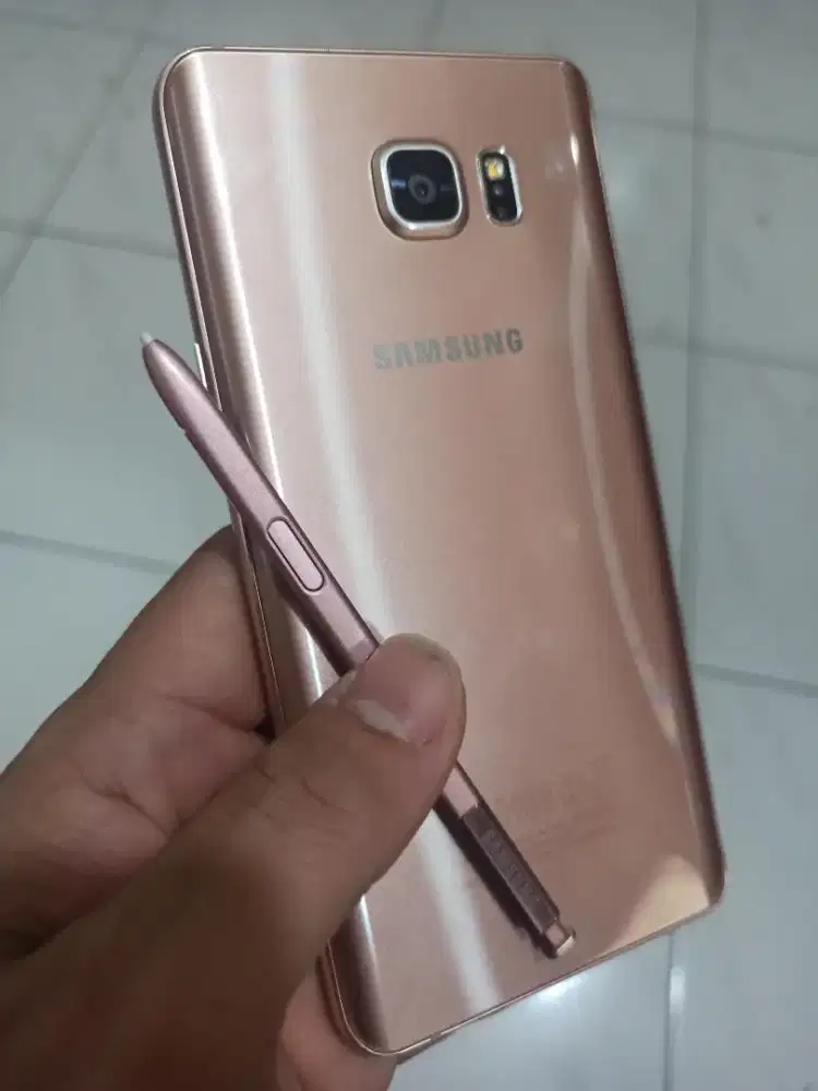 Samsung Note 5 Amoled NFC ORI Perfect Ram4Gb/32Gb Golden ponsel