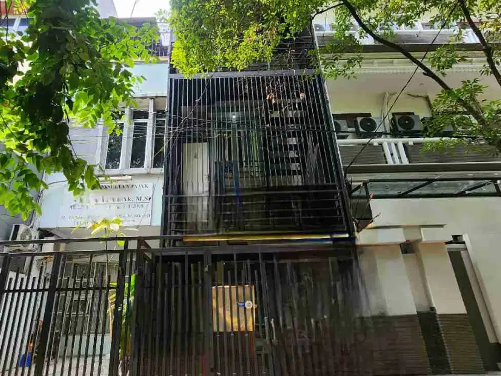 Ton - Dijual Ruko Multifungsi Dekat Jalan Tanjung Duren Raya Termurah