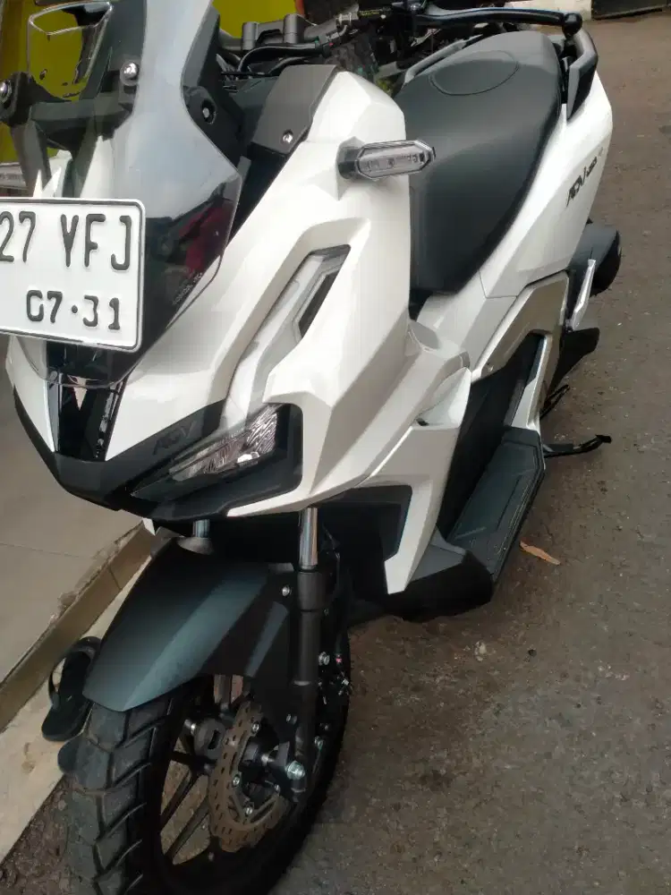 Adv 160 CBS ISs