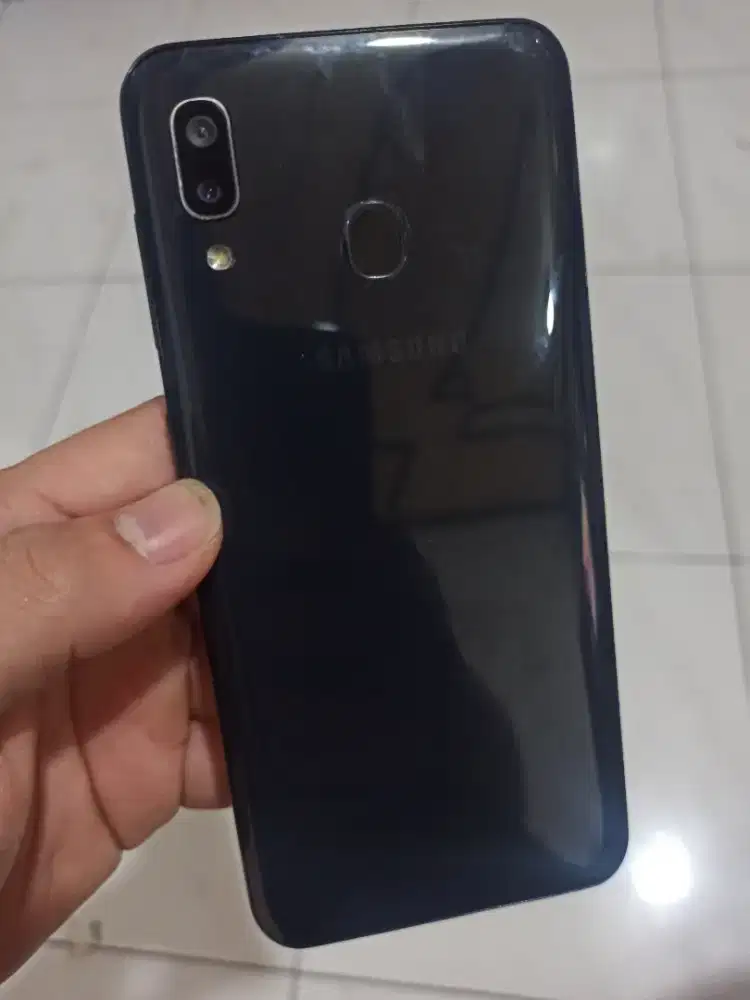 Samsung A20 32Gb/Ram3Gb ORI Mulus Golden ponsel