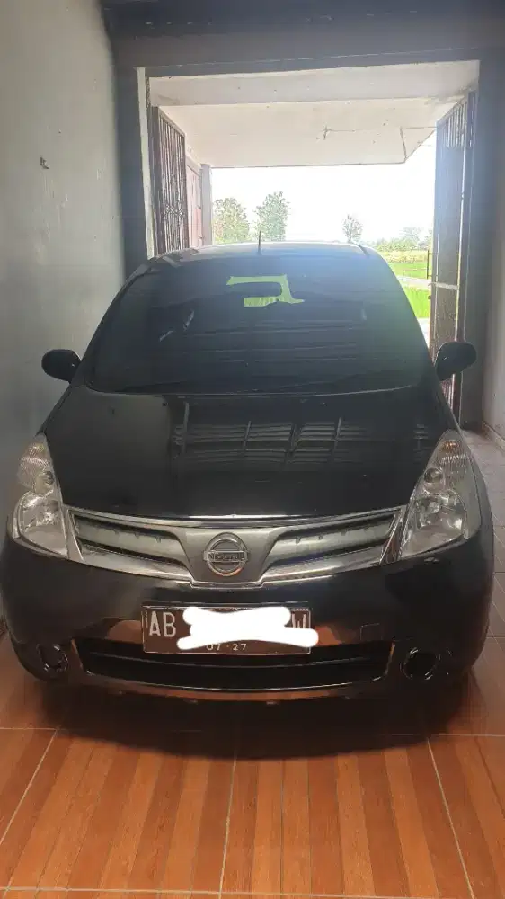Dijual Mobil Grand Livina Matic 2013