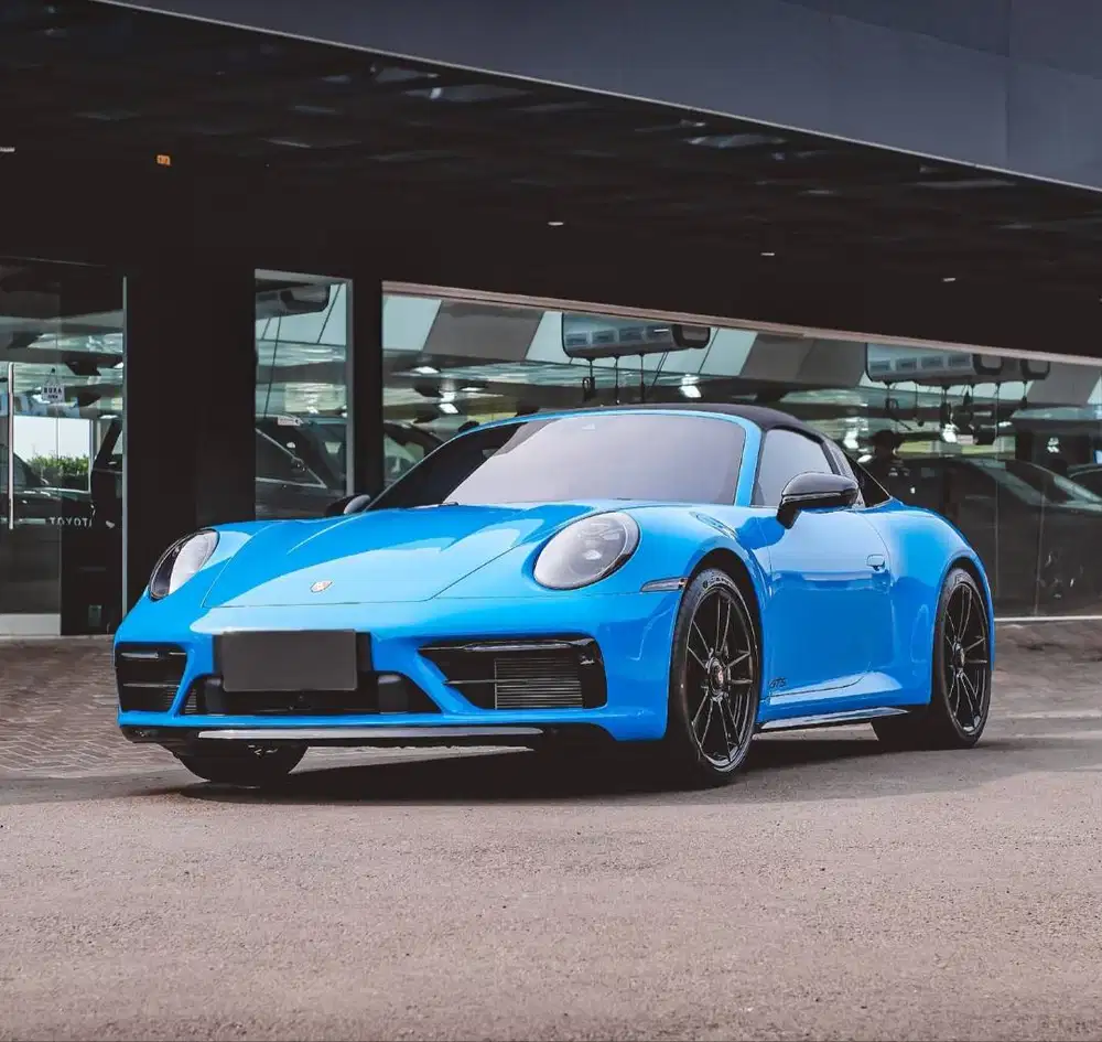 PORSCHE 911 TARGA 4 GTS 2024 Shark Blue Convertible Top Black ISTIMEWA