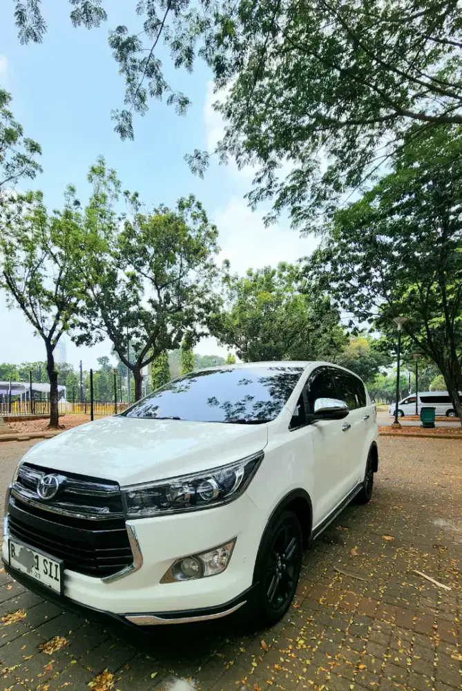 Venturer diesel AT 2019 putih