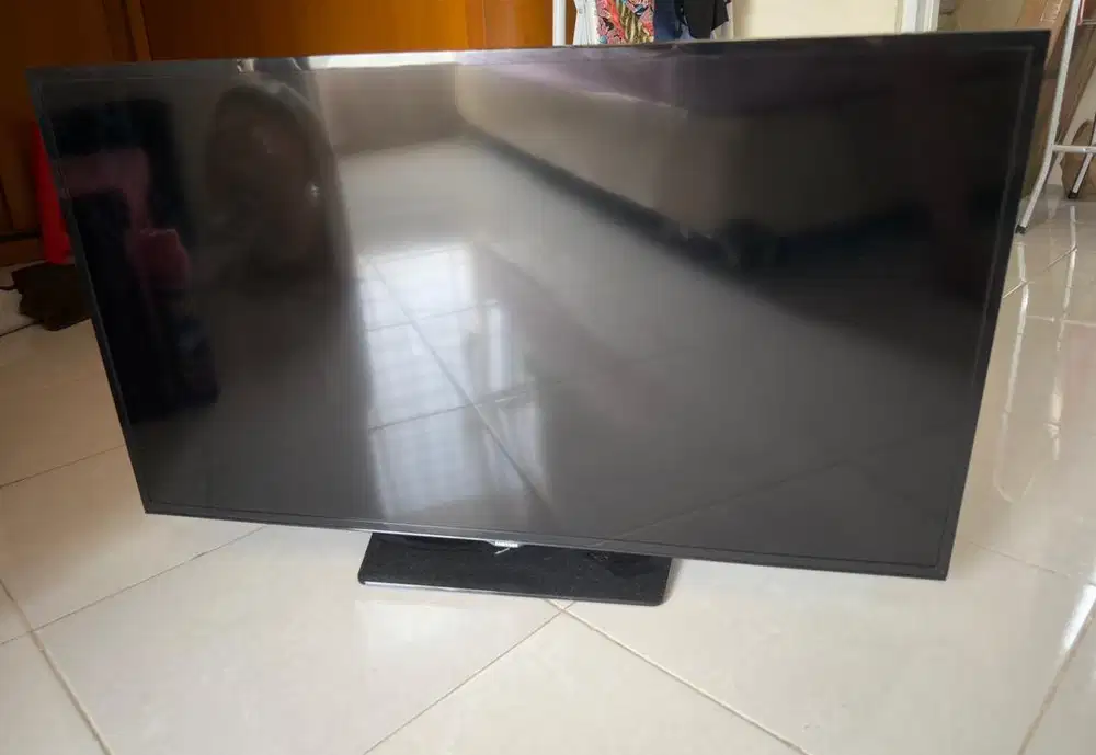 Samsung LED TV 43 Inch UA40H5003