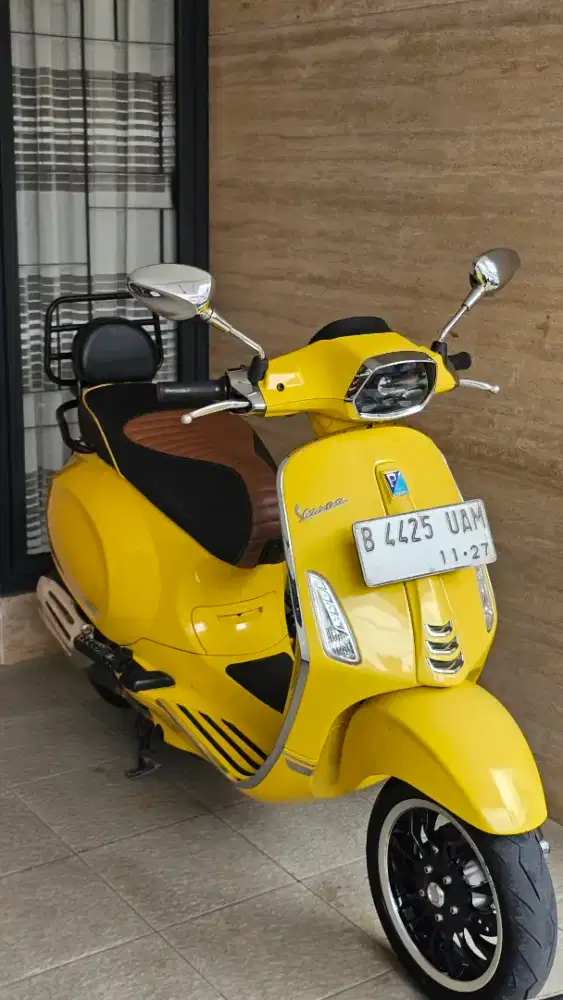 VESPA SPRINT 150 I-GET ABS YELLOW
